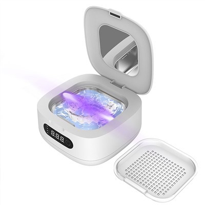 Ultrasonic cleaner a wotumi de hyɛ mu bio .